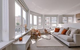 Casiola - Bright Modern Apartment Close To The Casino